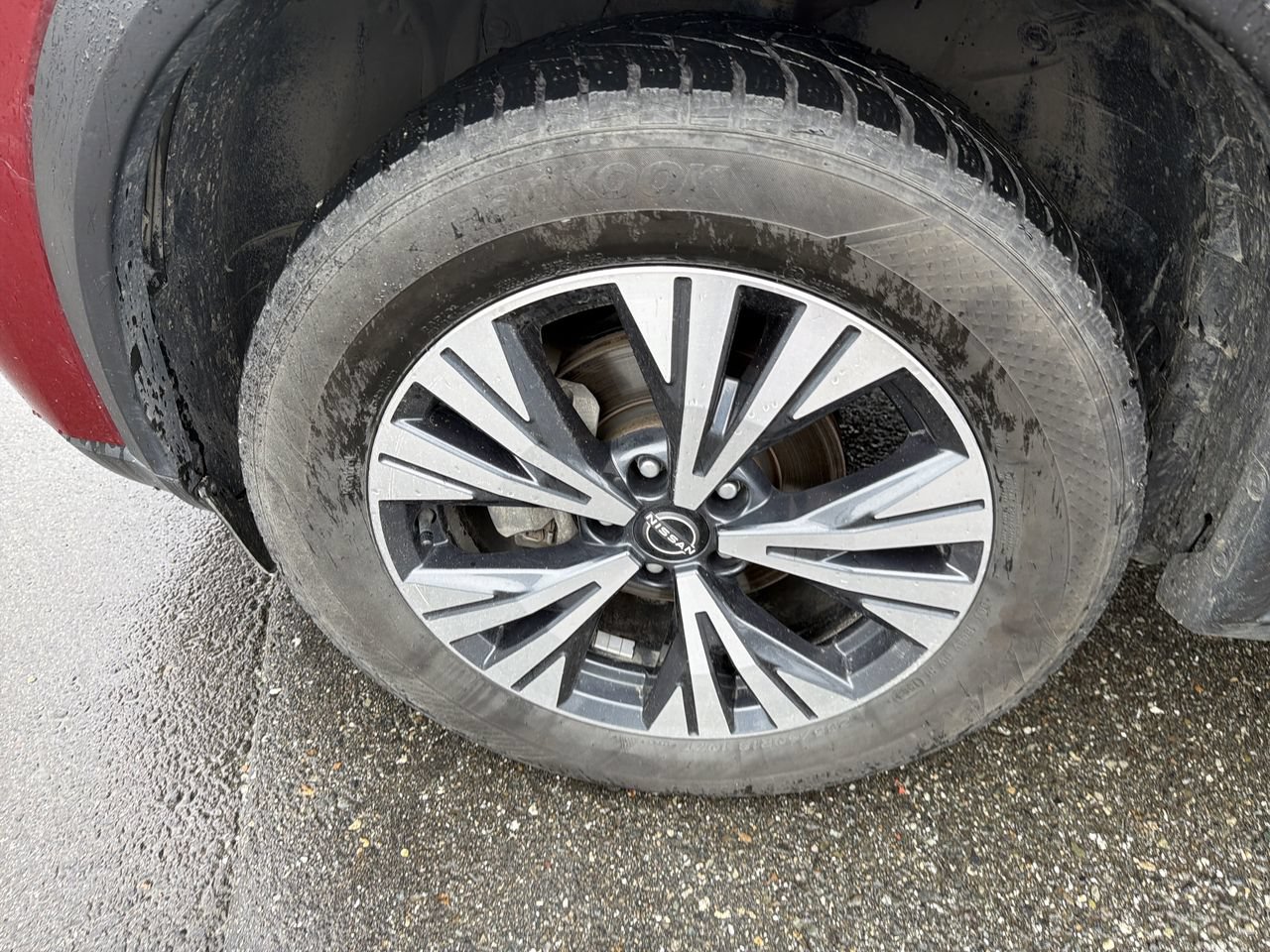 Used 2023 Nissan Rogue SV AWD/4WD image 10