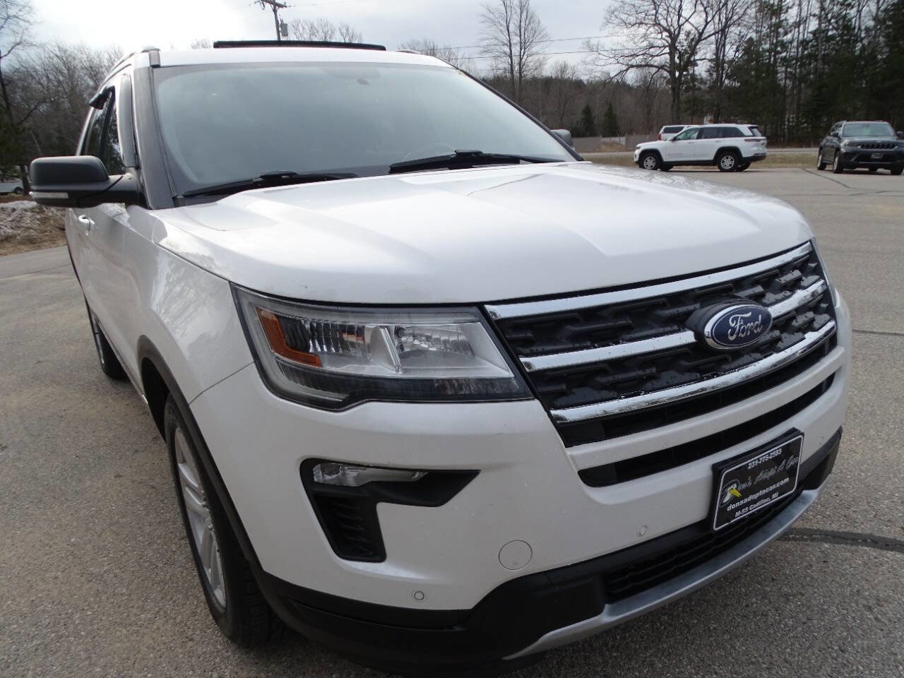 Used 2019 Ford Explorer XLT w/ Equipment Group 202A image 6