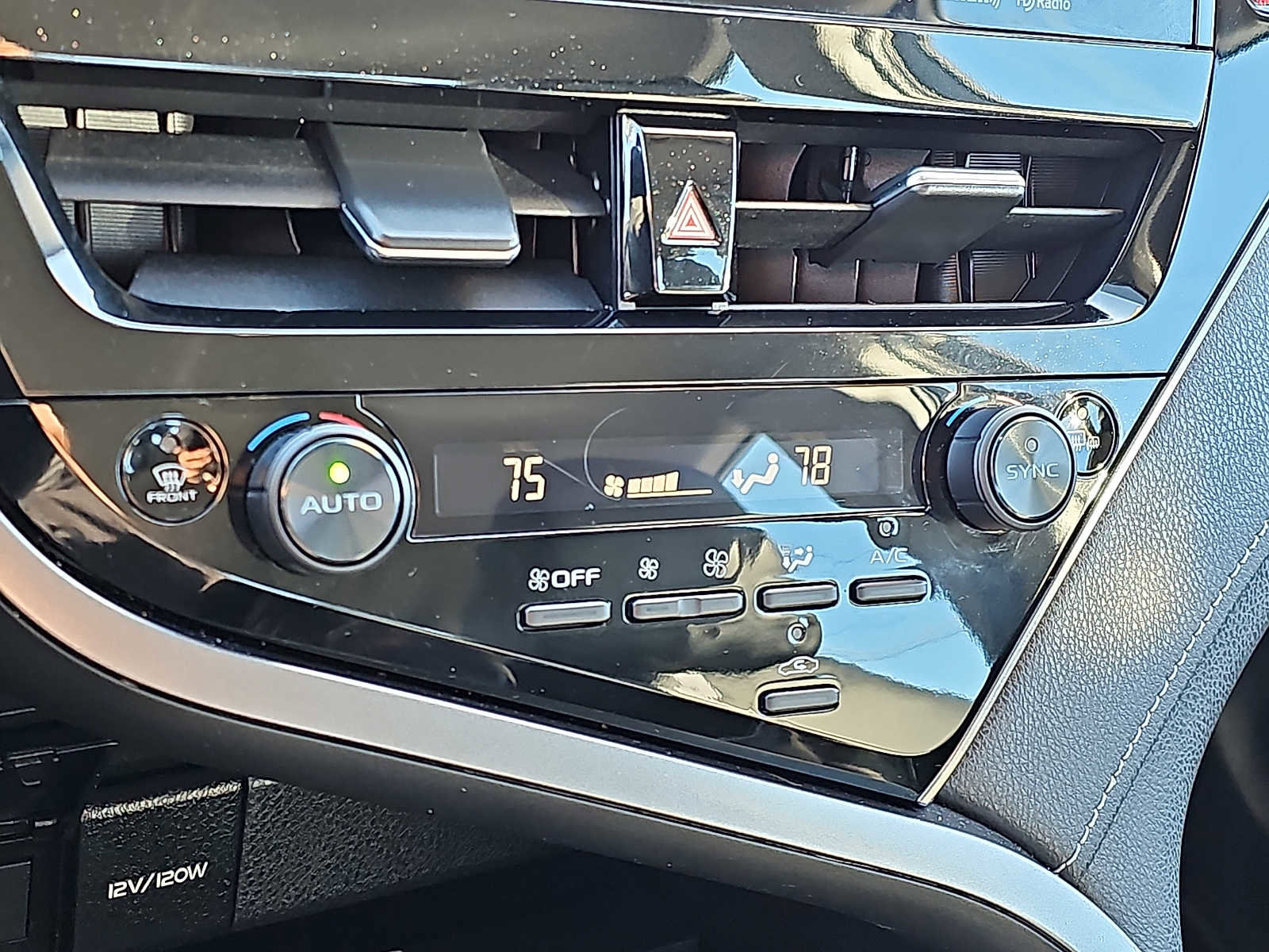 Used 2022 Toyota Camry XSE image 16