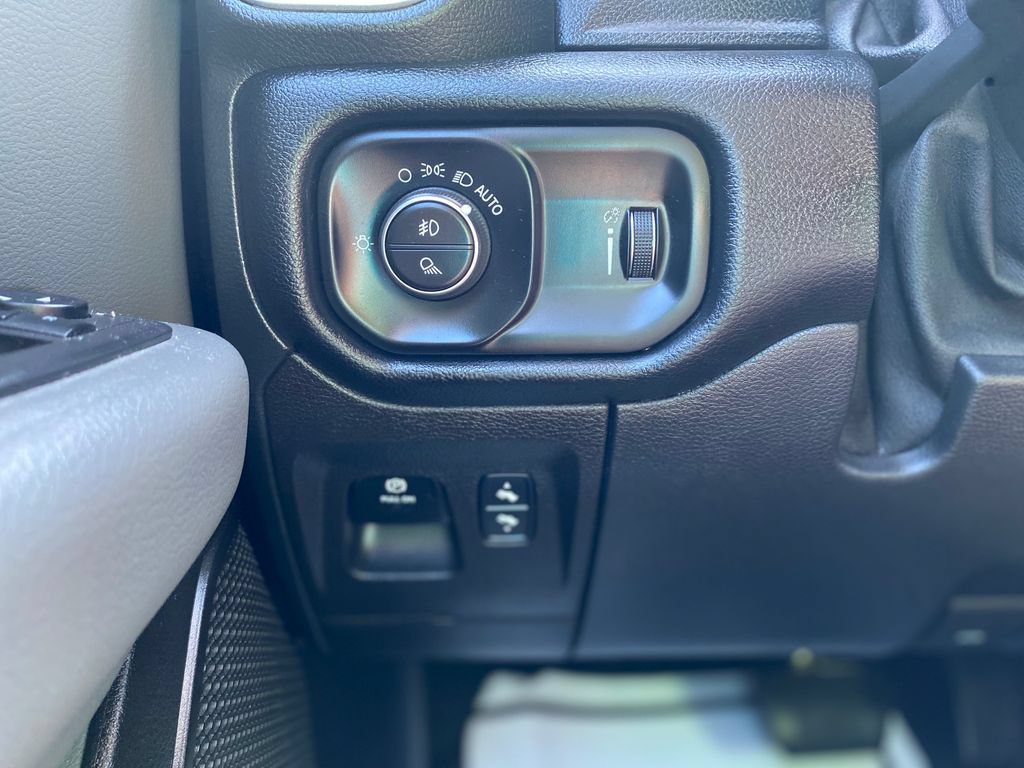 Used 2022 RAM 1500 Big Horn AWD/4WD image 29
