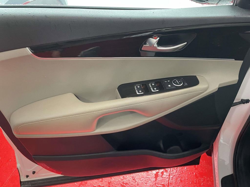 Used 2020 Kia Sorento LX image 26