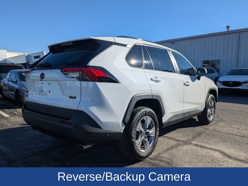 Used 2022 Toyota RAV4 XLE image 4