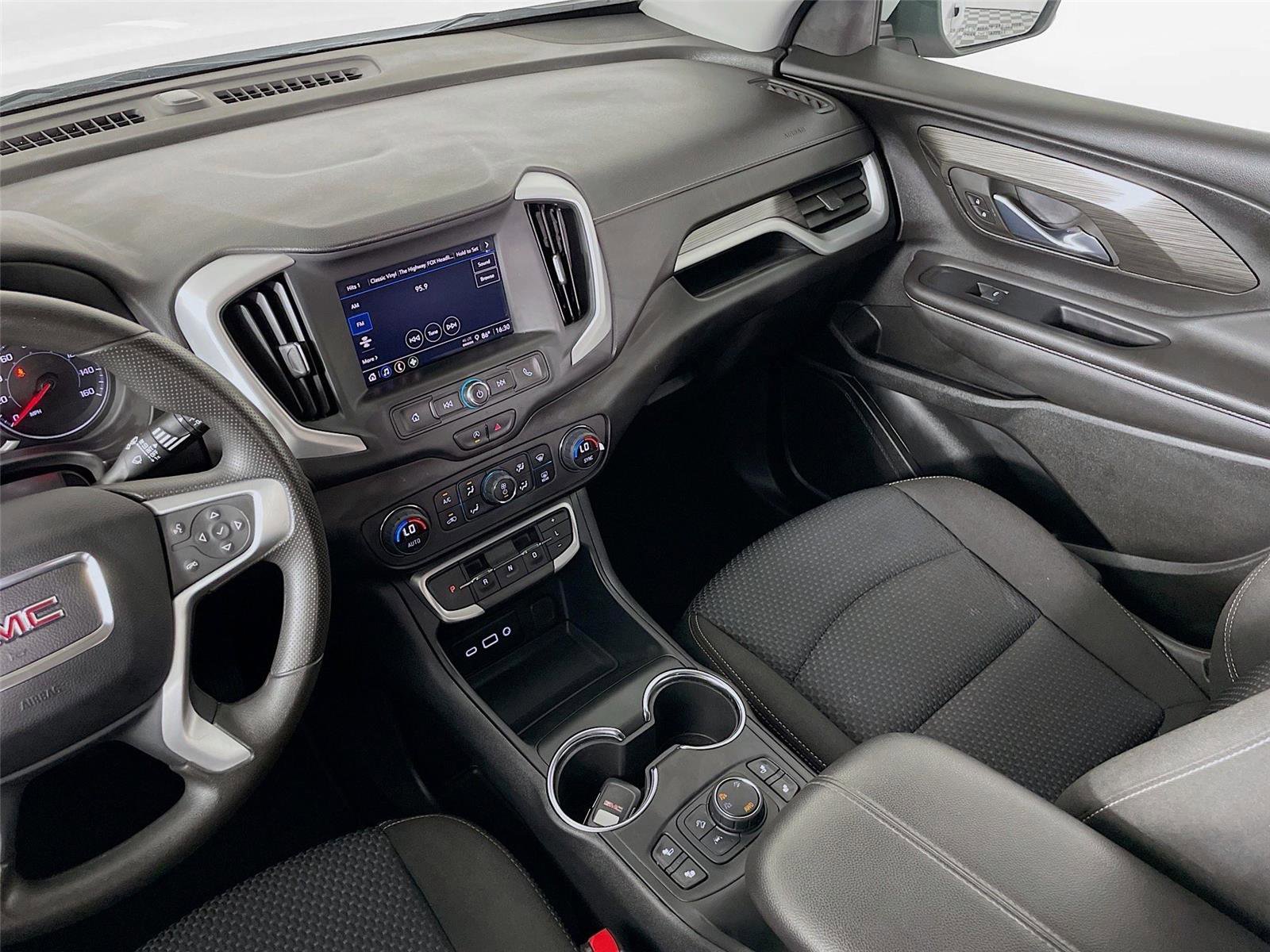 Used 2023 GMC Terrain SLE w/ Driver Convenience Package image 26