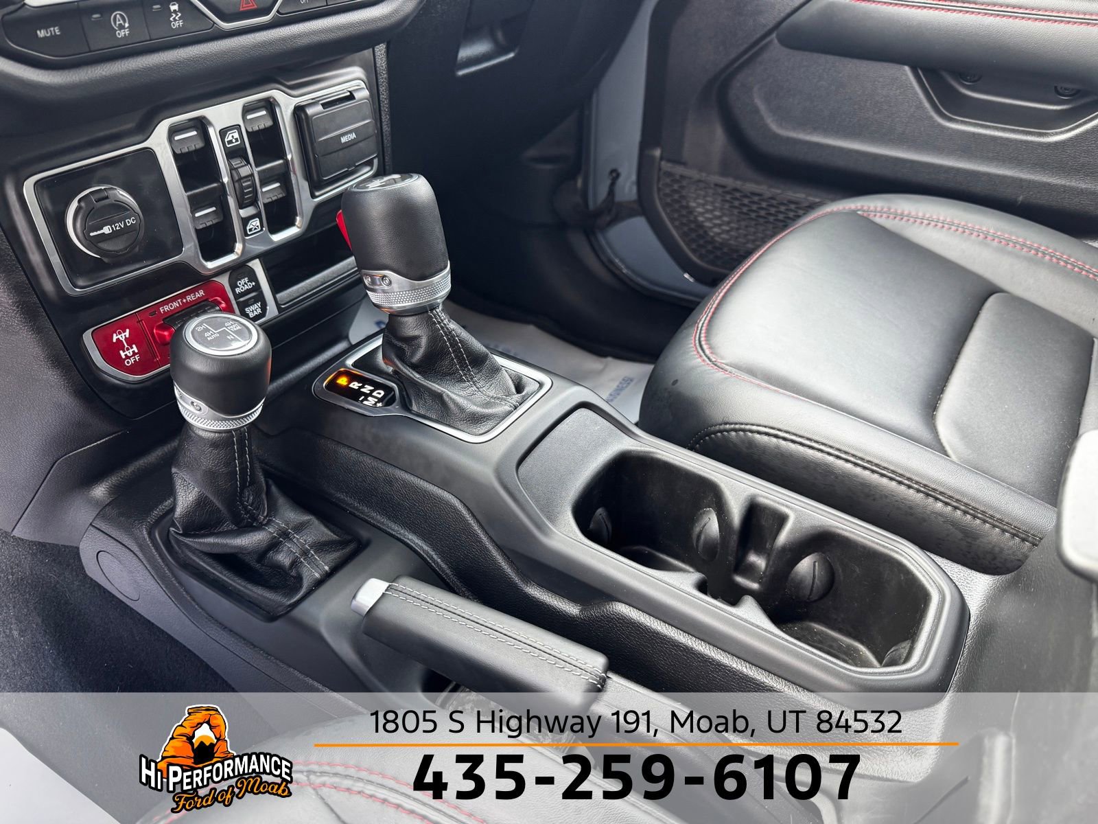 Used 2024 Jeep Wrangler Unlimited Rubicon AWD/4WD image 29