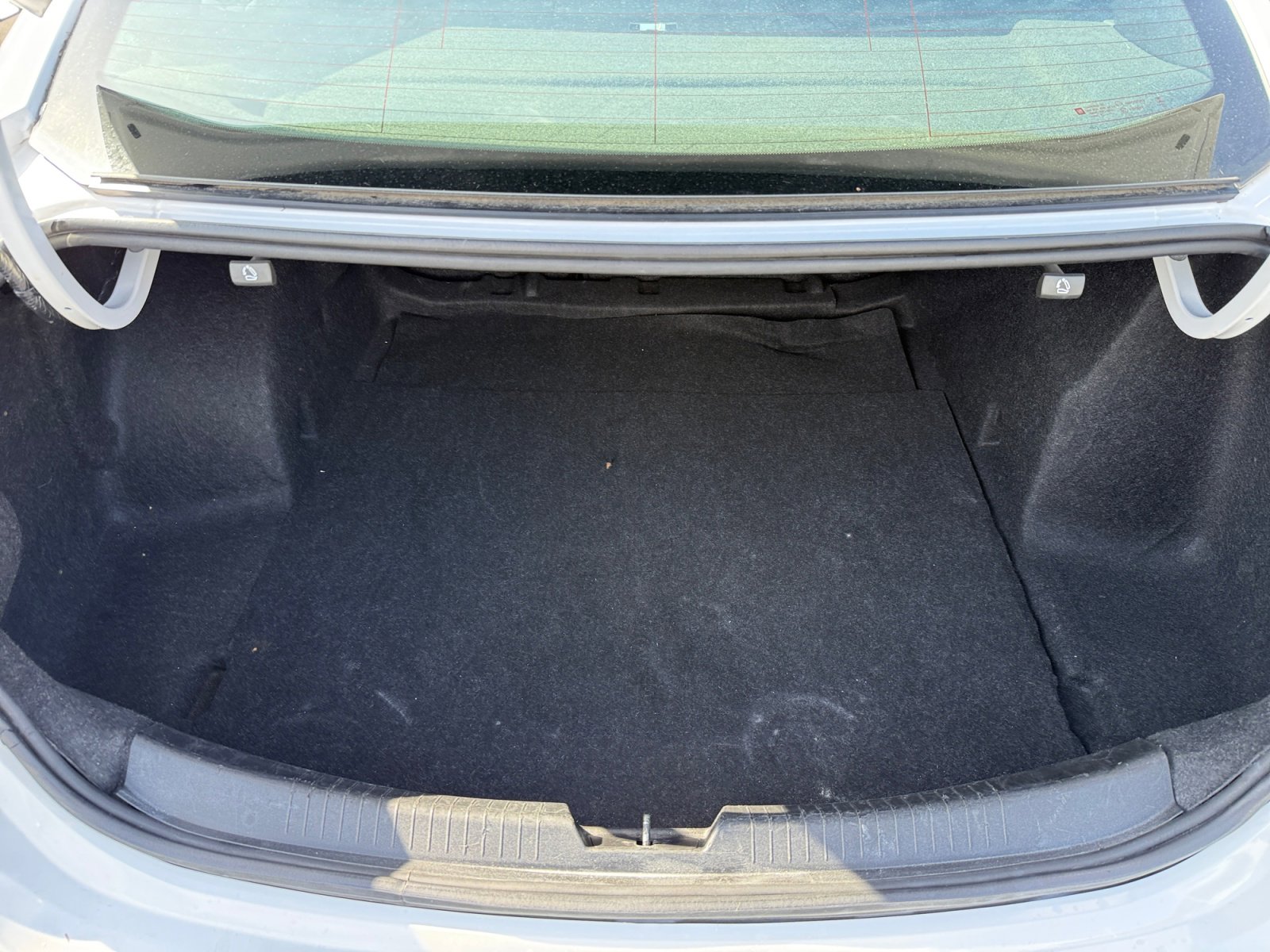 Used 2023 Chevrolet Malibu LT FWD image 17