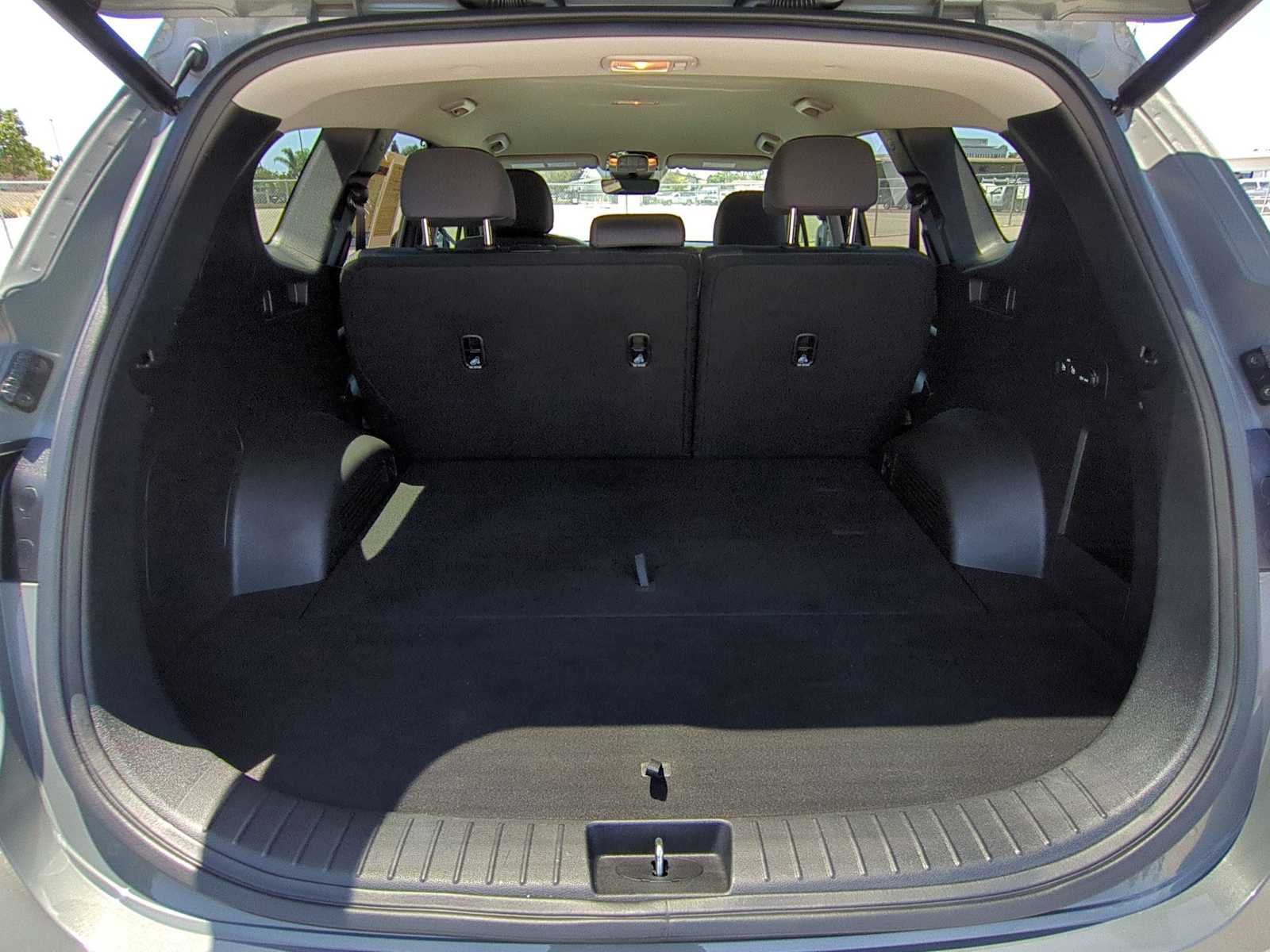 Used 2022 Hyundai Santa Fe XRT FWD image 24