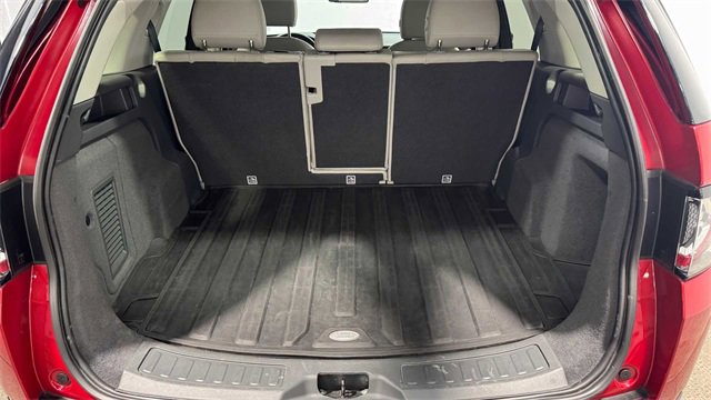 Used 2019 Land Rover Discovery Sport HSE image 33