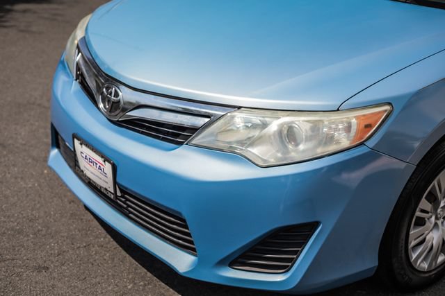 Used 2012 Toyota Camry LE FWD image 9