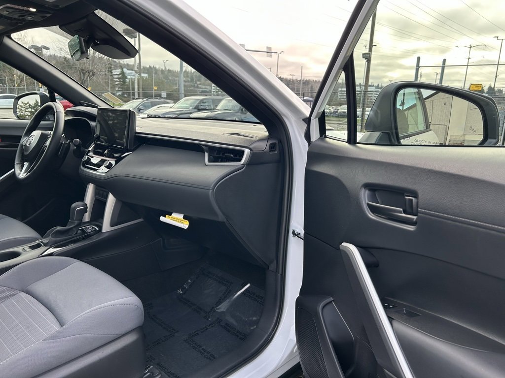 Certified 2025 Toyota Corolla Cross AWD Hybrid image 15
