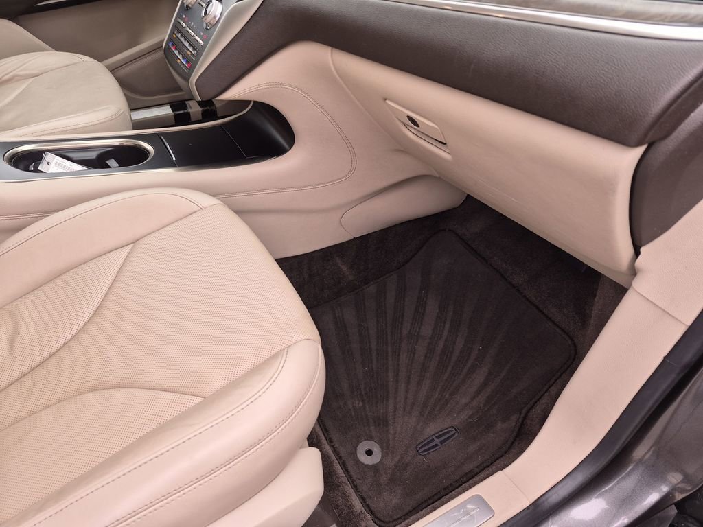 Used 2017 Lincoln MKC Reserve image 39