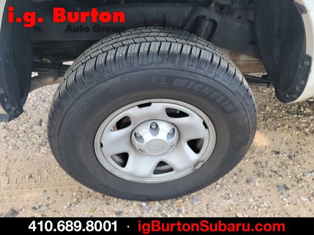 Used 2020 Toyota Tacoma SR AWD/4WD image 7