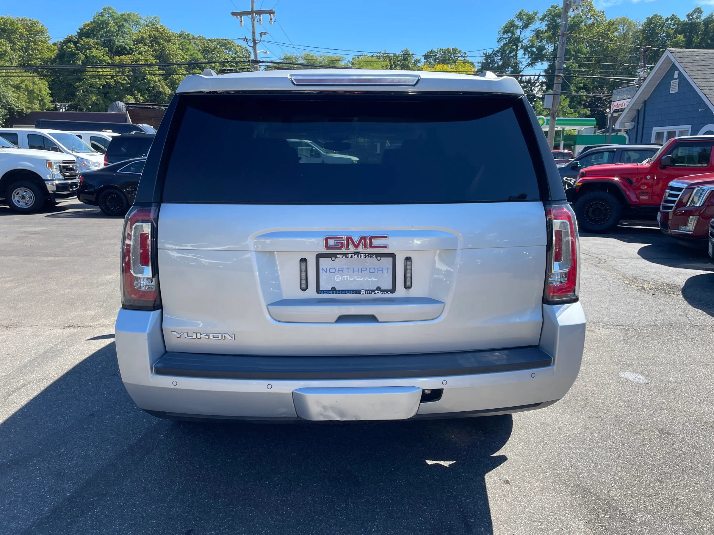Used 2015 GMC Yukon SLE w/ HD Trailering Package AWD/4WD image 4