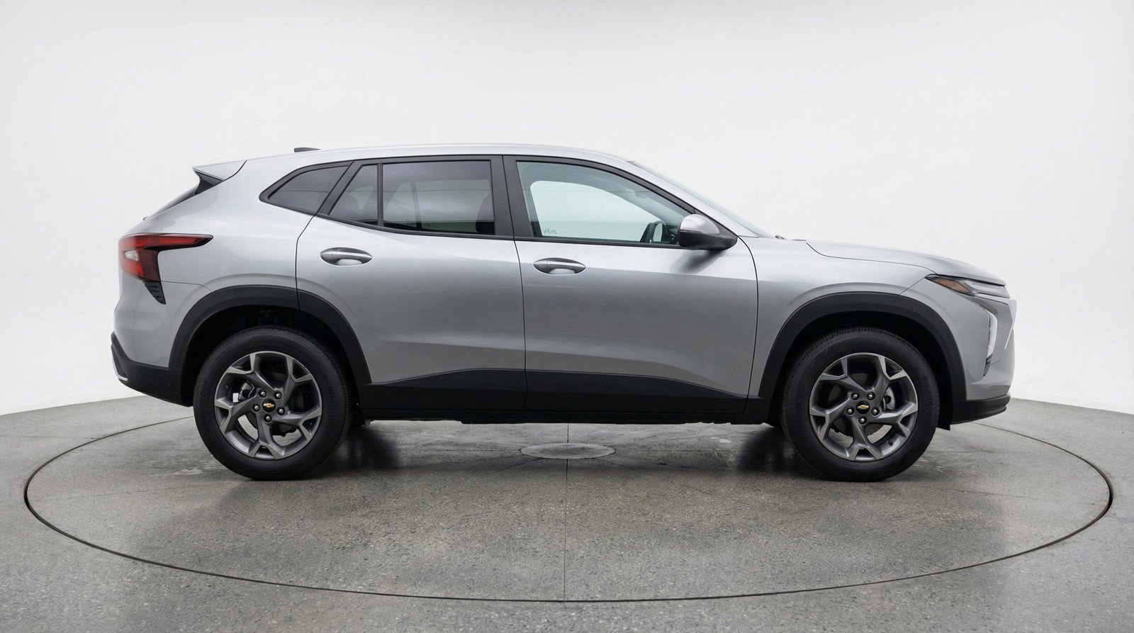 Used 2025 Chevrolet Trax LT image 11