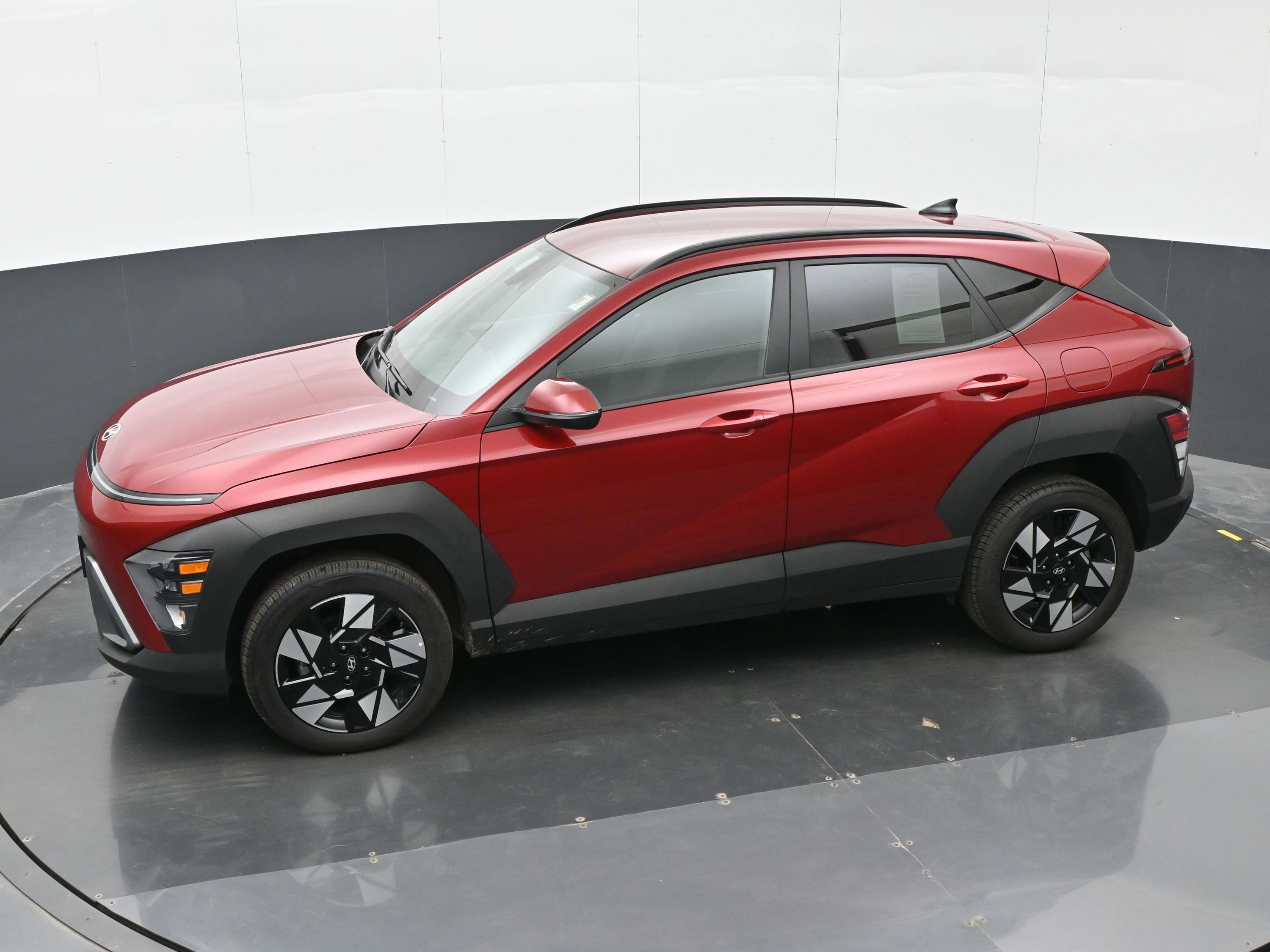 Certified 2025 Hyundai Kona SEL image 32