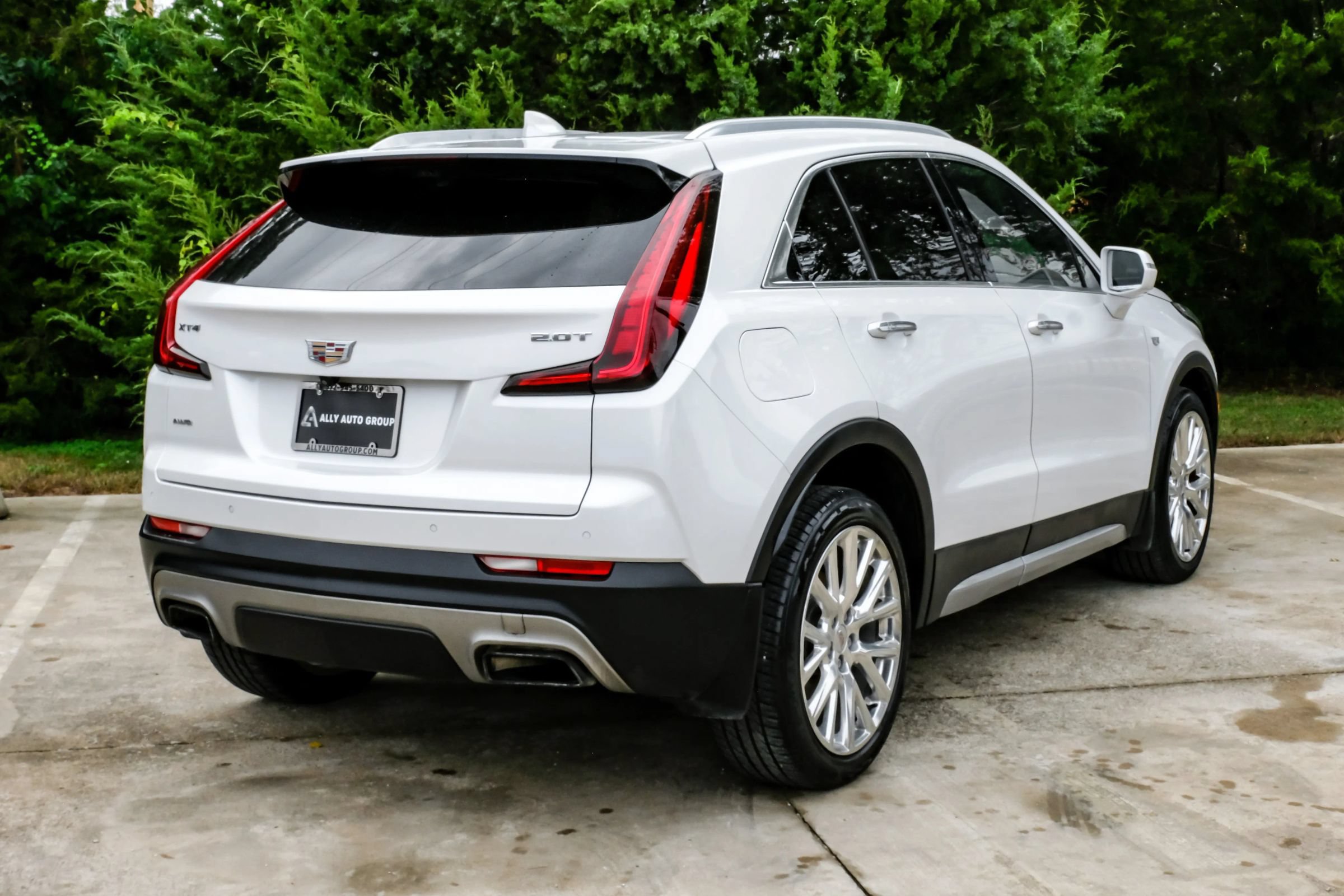 Used 2019 Cadillac XT4 Premium Luxury w/ Technology Package AWD/4WD image 9