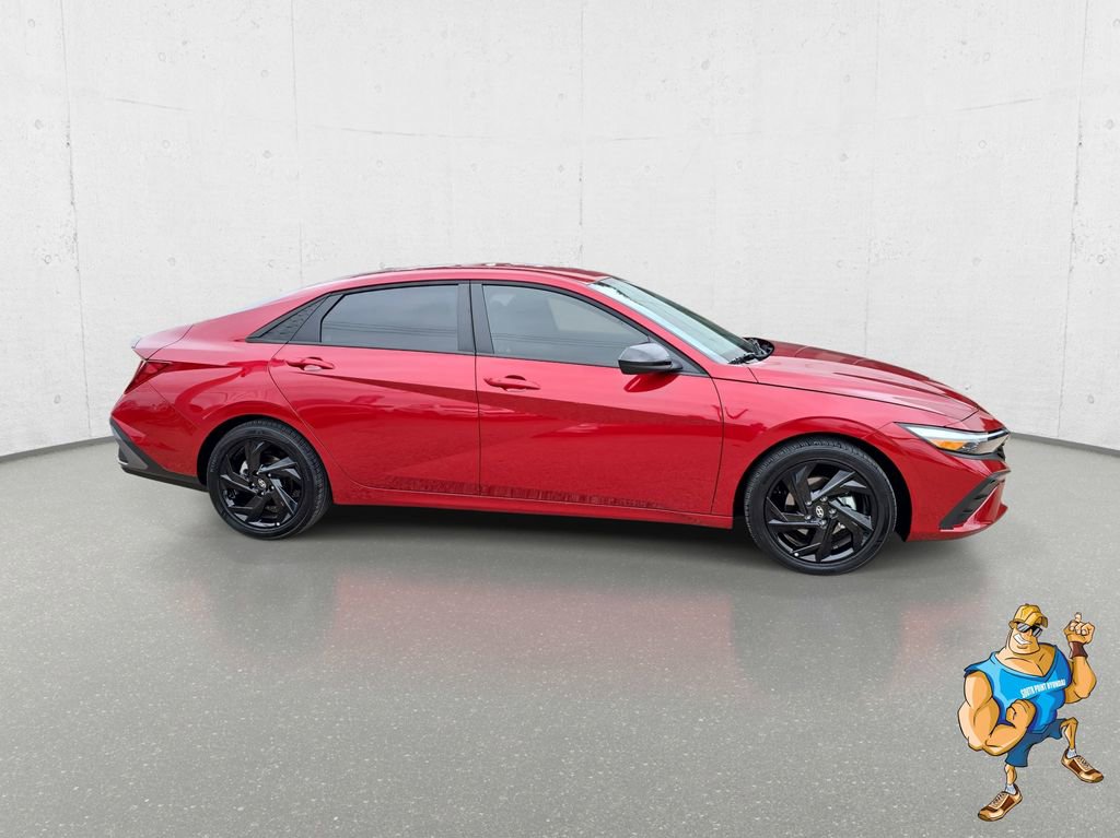Certified 2026 Hyundai Elantra Sport FWD image 4
