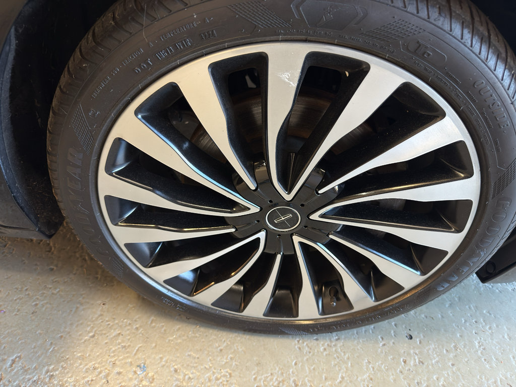 Used 2018 Lincoln Continental Black Label AWD/4WD image 36