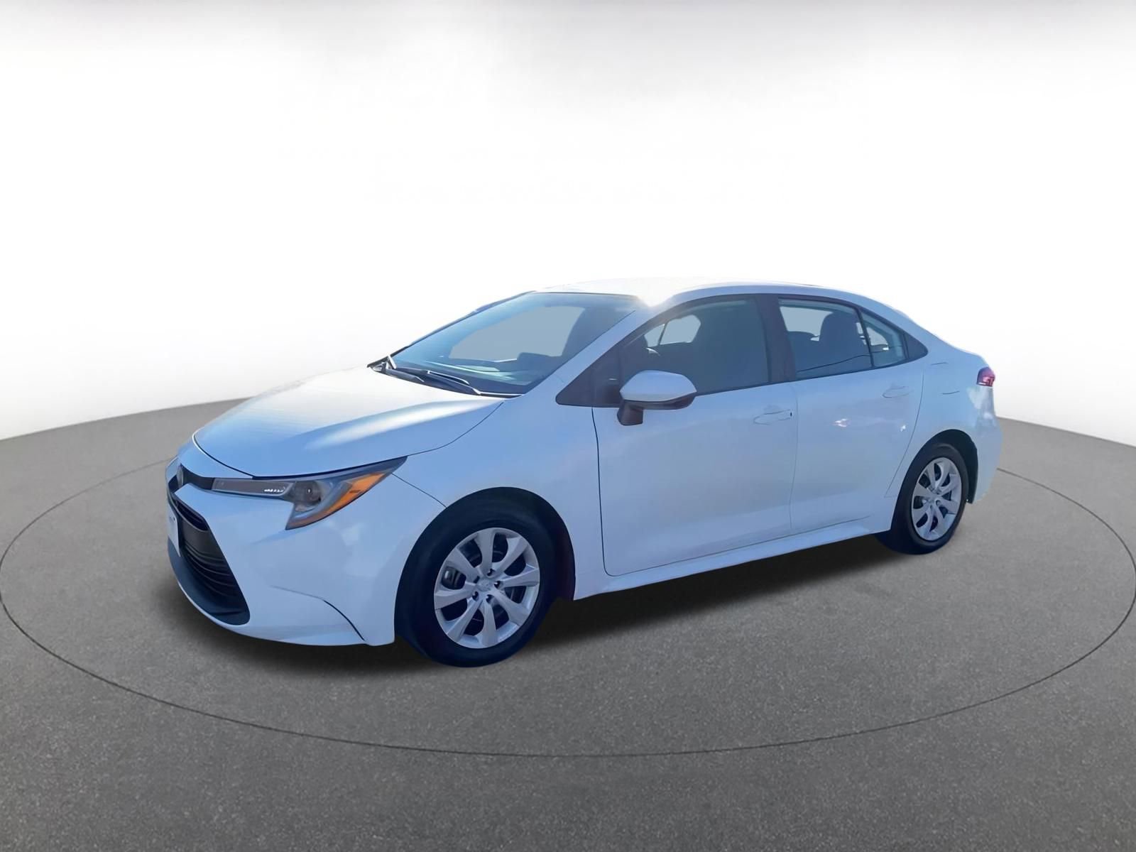 Used 2024 Toyota Corolla LE image 8