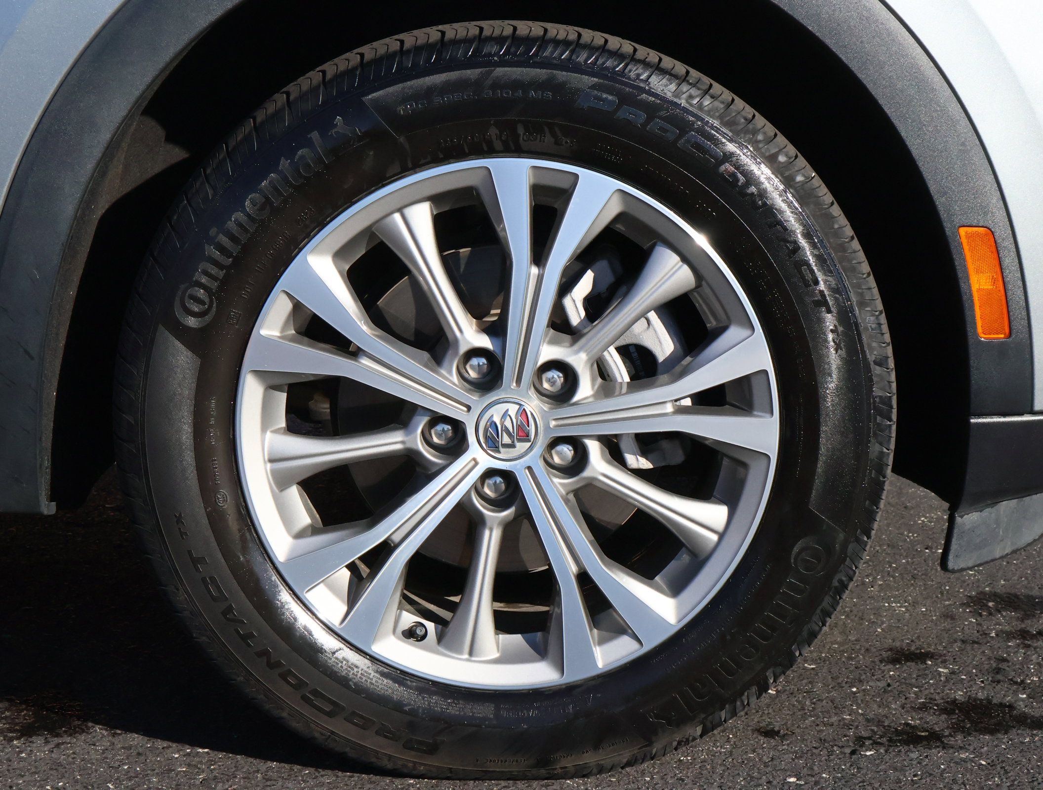 Used 2023 Buick Envision Preferred image 24