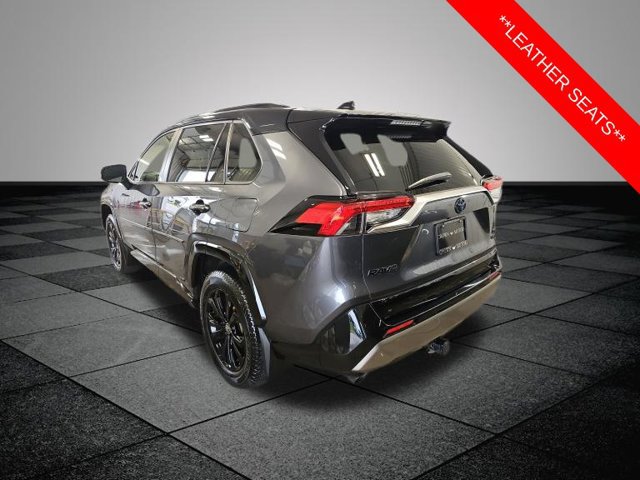Used 2022 Toyota RAV4 XSE w/ XSE Grade Weather Package AWD/4WD image 4