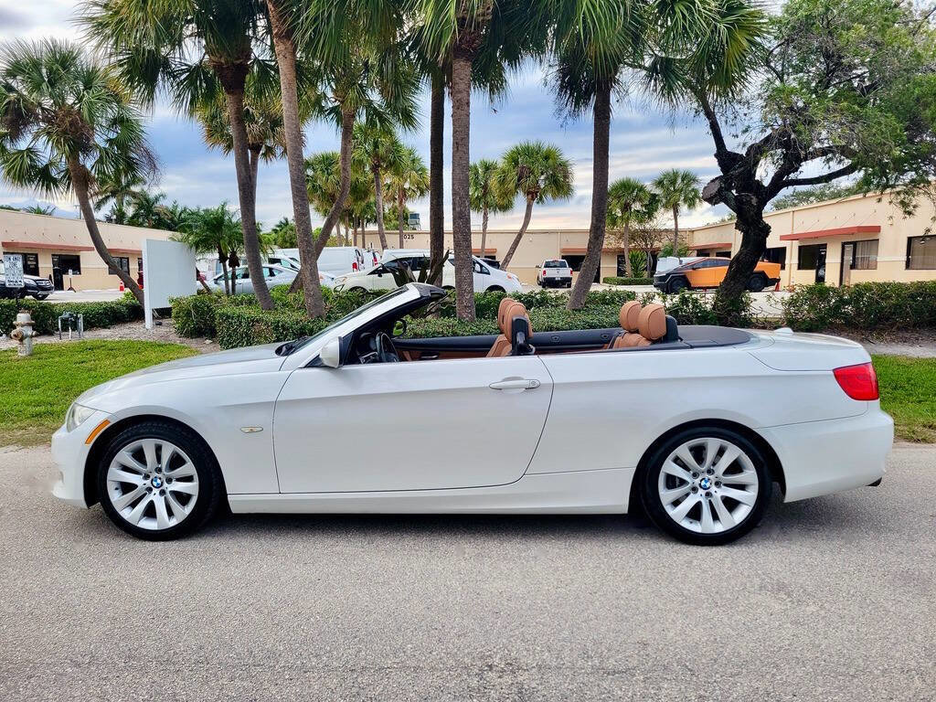 Used 2012 BMW 328i Convertible image 11