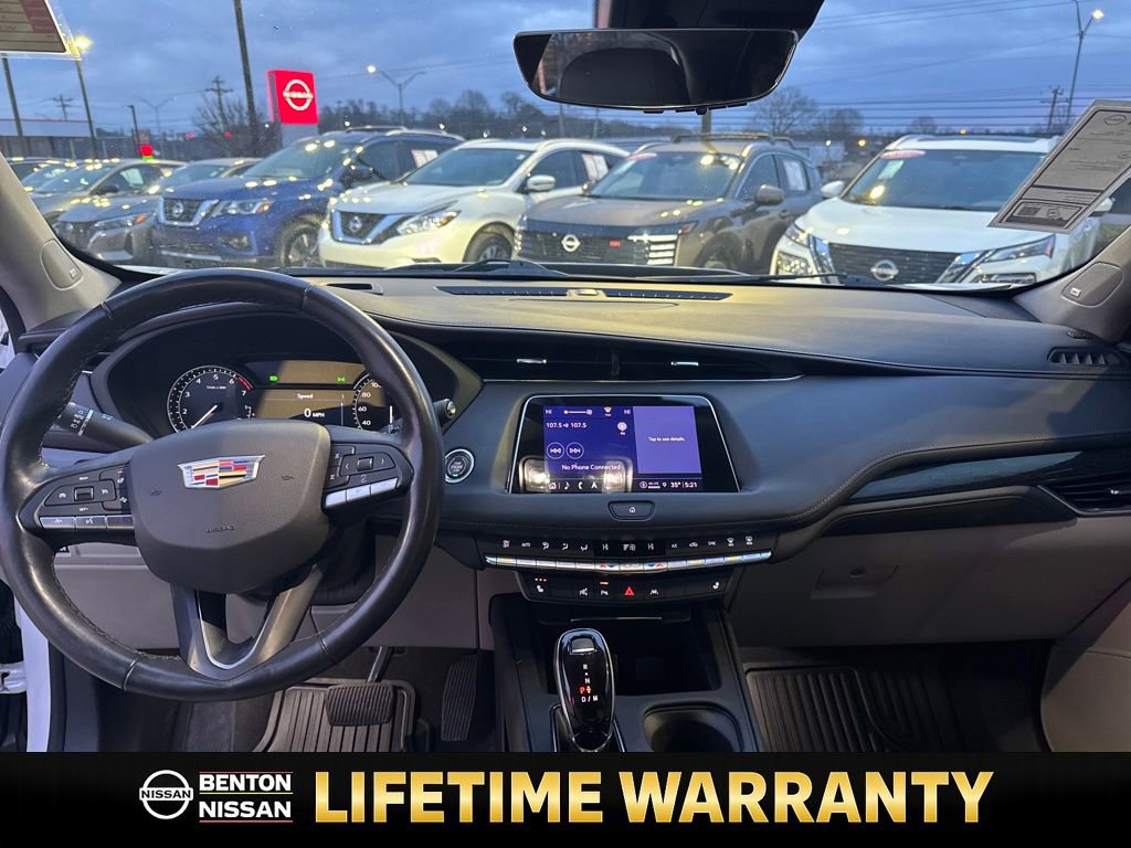 Used 2022 Cadillac XT4 Premium Luxury w/ Enhanced Visibility Package image 14