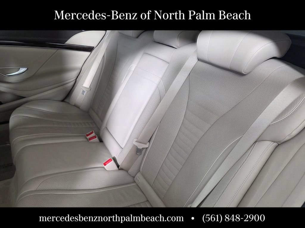 Used 2019 Mercedes-Benz S 560 Sedan image 16