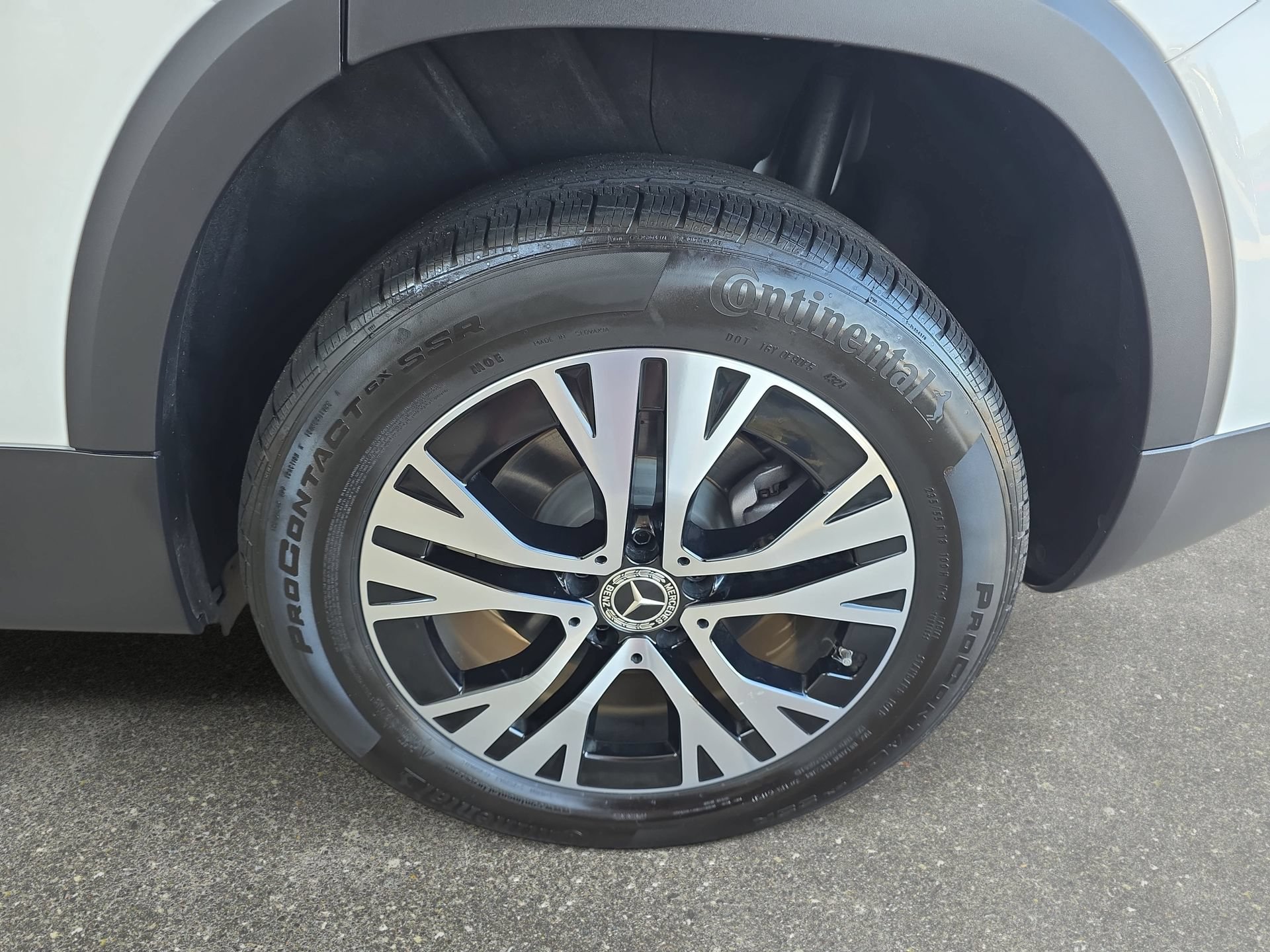 Used 2025 Mercedes-Benz GLB 250 image 31