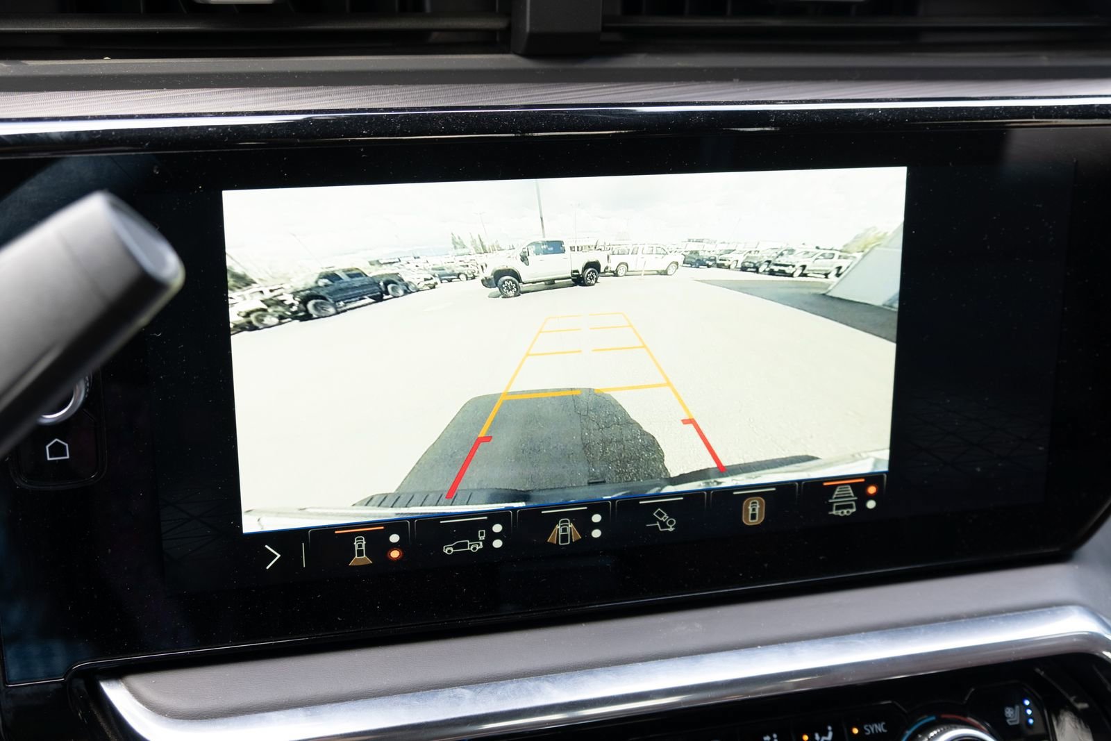 Used 2024 GMC Sierra 3500 Denali Ultimate AWD/4WD image 3