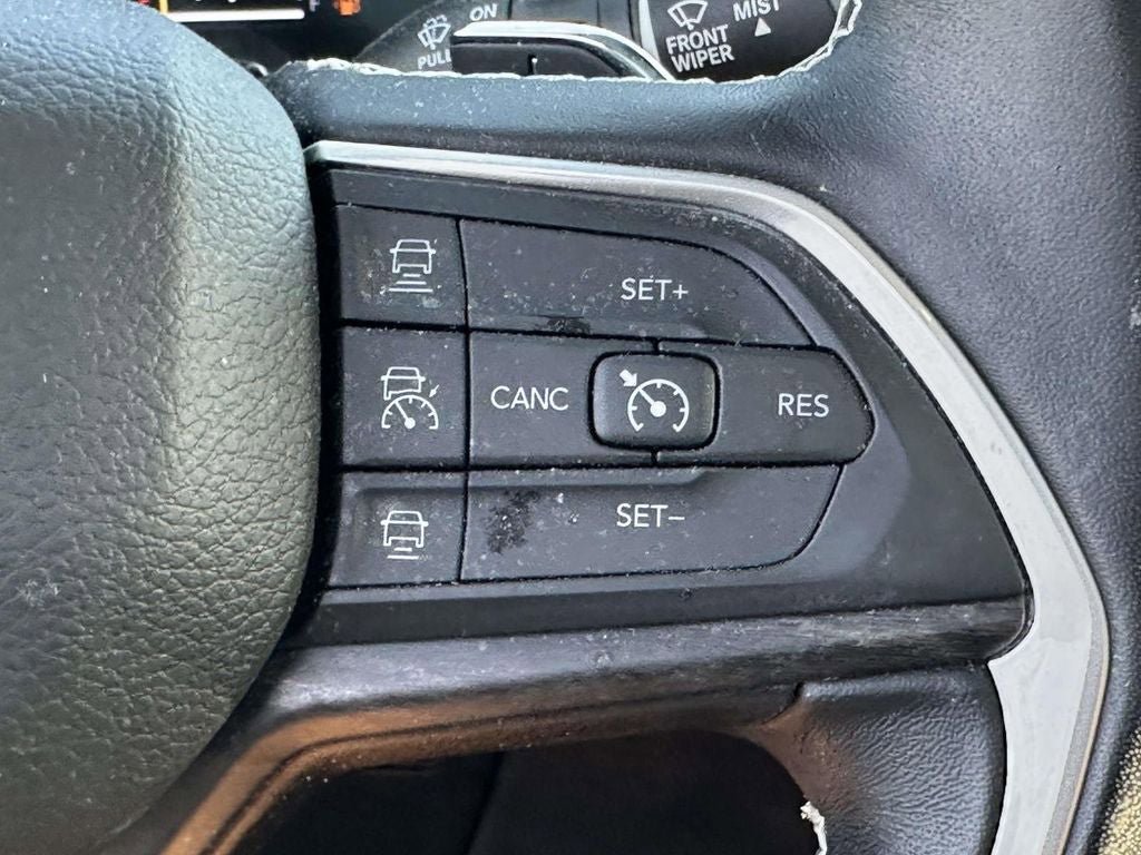 Used 2022 Jeep Grand Cherokee Limited AWD/4WD image 33