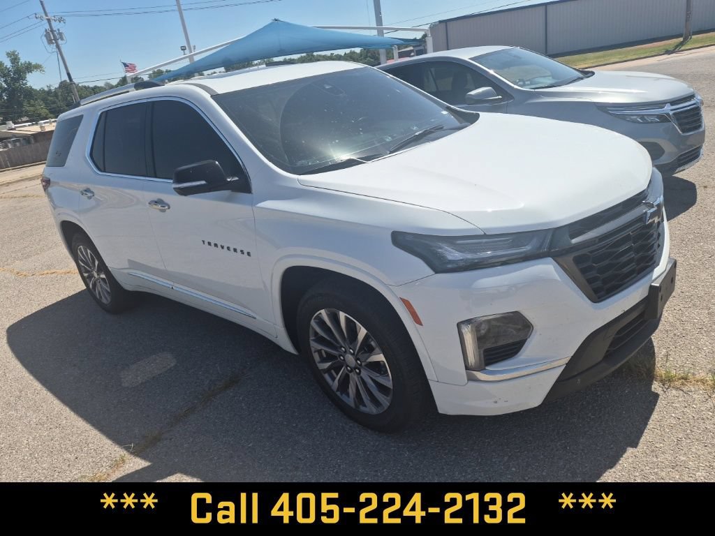 Used 2022 Chevrolet Traverse Premier w/ LPO, Blackout Package FWD image 28