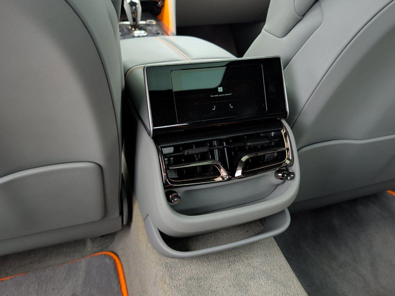 New 2025 Bentley Flying Spur Plug-In Hybrid AWD/4WD image 40