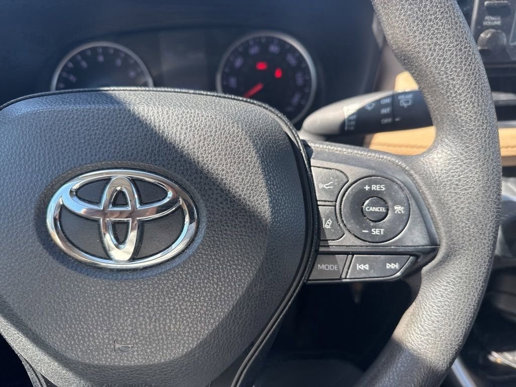 Used 2019 Toyota RAV4 LE w/ All Weather Liner Package image 30