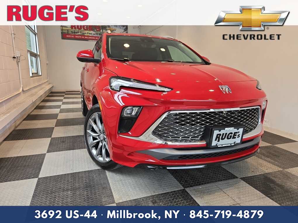 Used 2026 Buick Encore GX Avenir w/ Avenir Technology Package AWD/4WD image 1