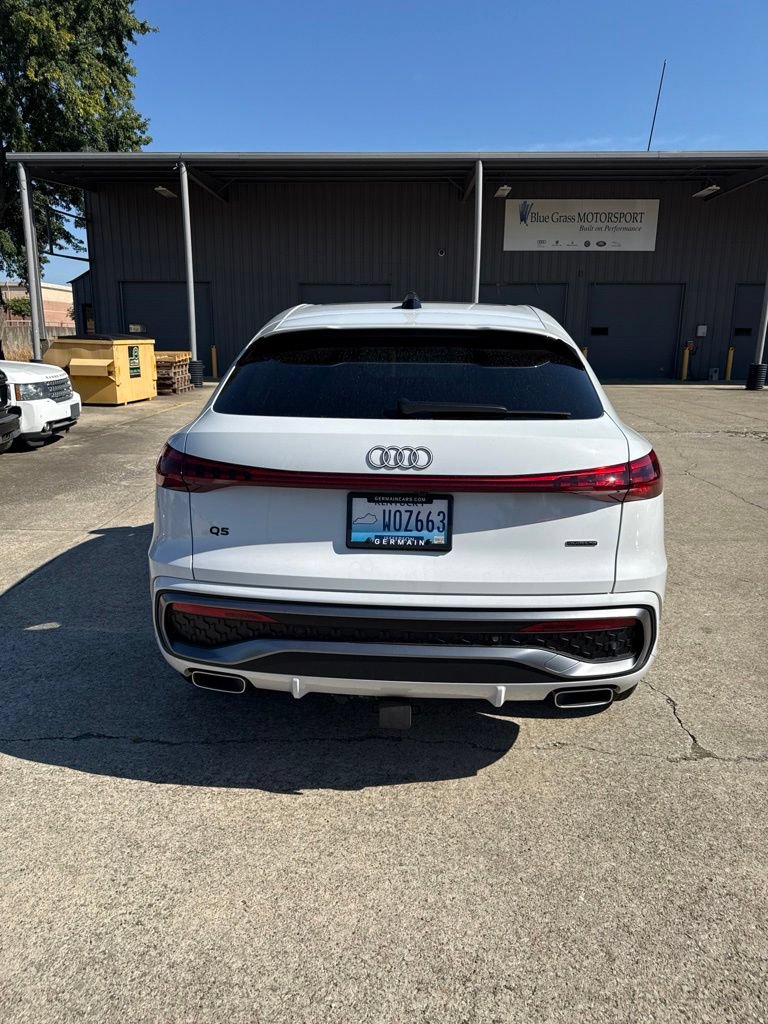 Used 2025 Audi Q5 Premium Plus w/ Premium Plus AWD/4WD image 4