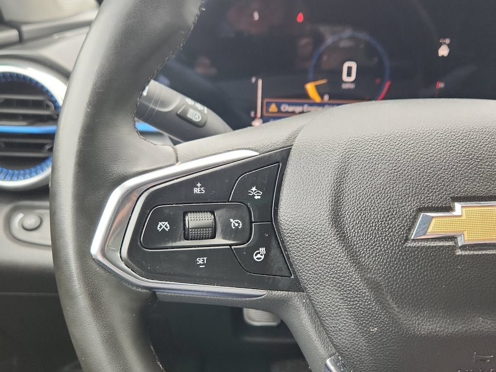 Certified 2025 Chevrolet Trax LT w/ LT Convenience Package FWD image 21