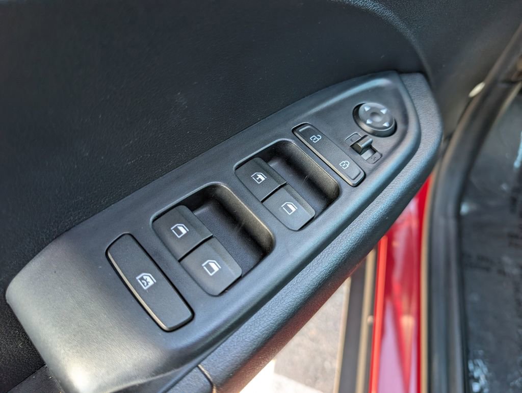 Used 2021 Hyundai Venue SE image 11