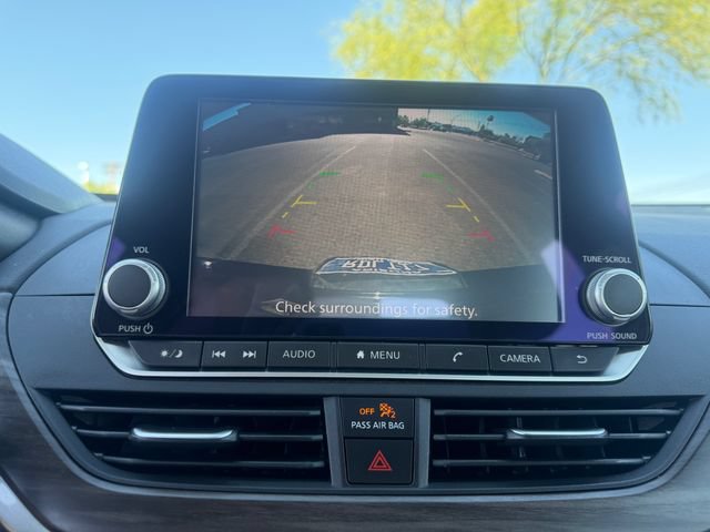Used 2025 Nissan Altima 2.5 SV FWD image 13