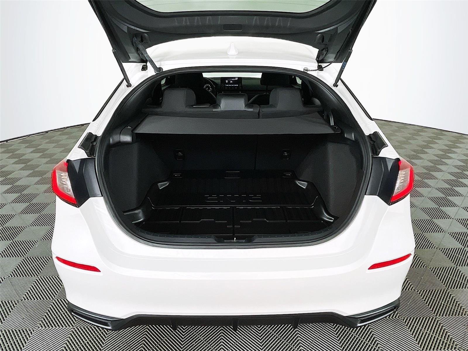 Used 2023 Honda Civic Sport image 29
