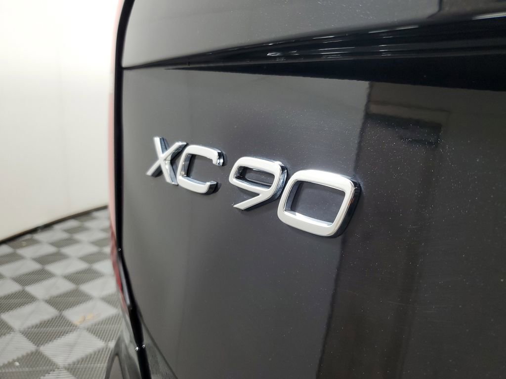 Certified 2025 Volvo XC90 B6 Plus image 10