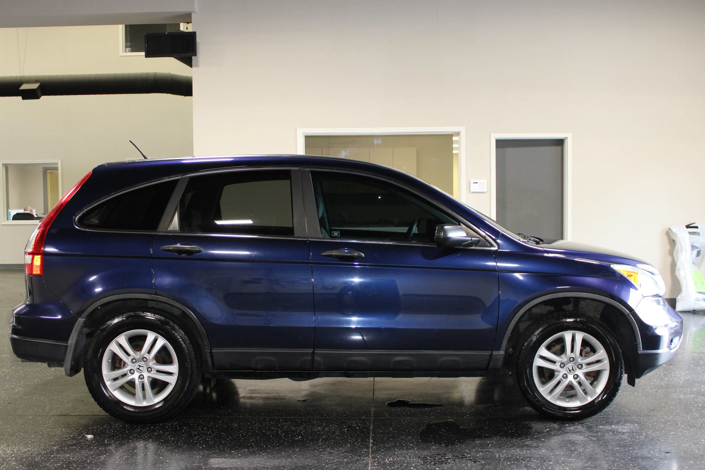 Used 2011 Honda CR-V EX image 2