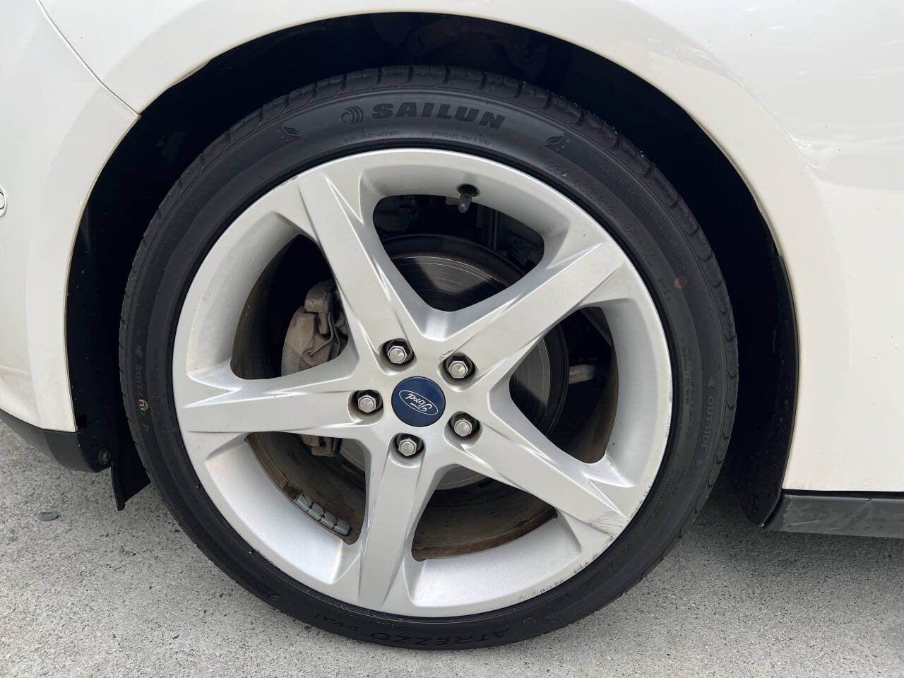 Used 2013 Ford Focus Titanium w/ Titanium Handling Pkg FWD image 27