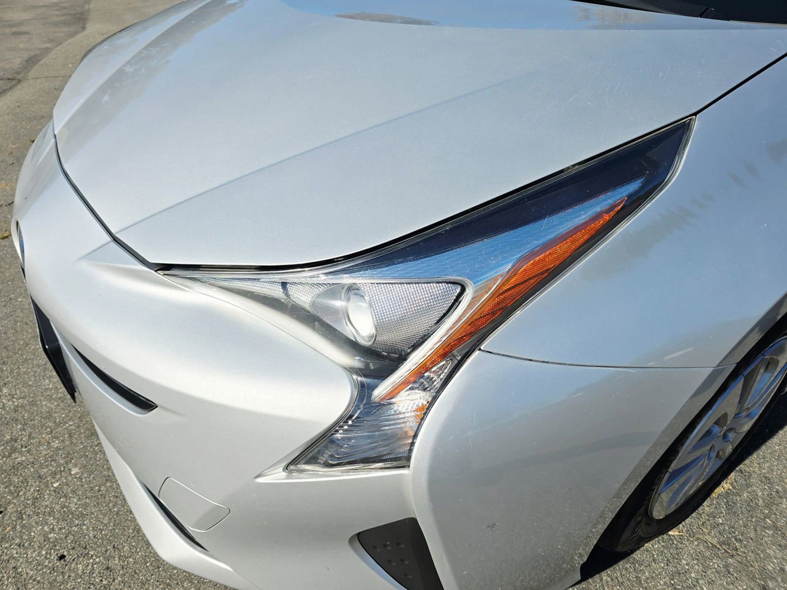 Used 2017 Toyota Prius Two image 10