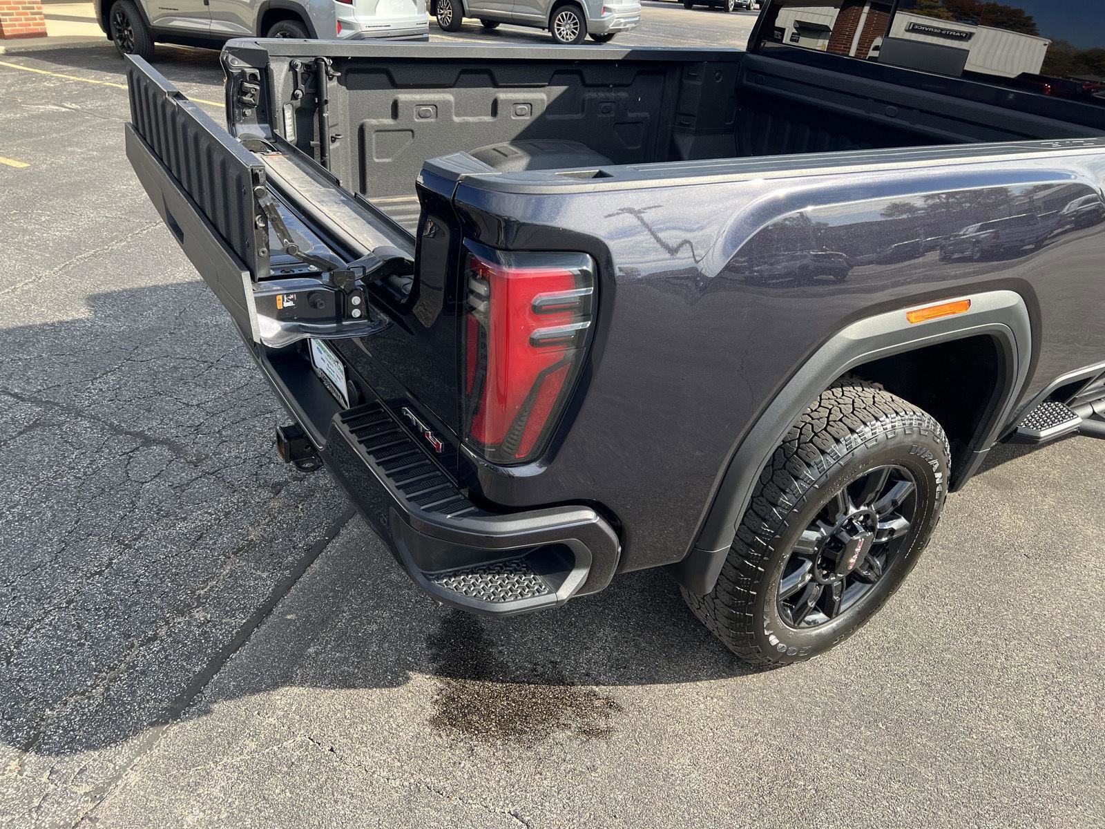 Used 2024 GMC Sierra 2500 AT4 w/ AT4 Preferred Package image 48