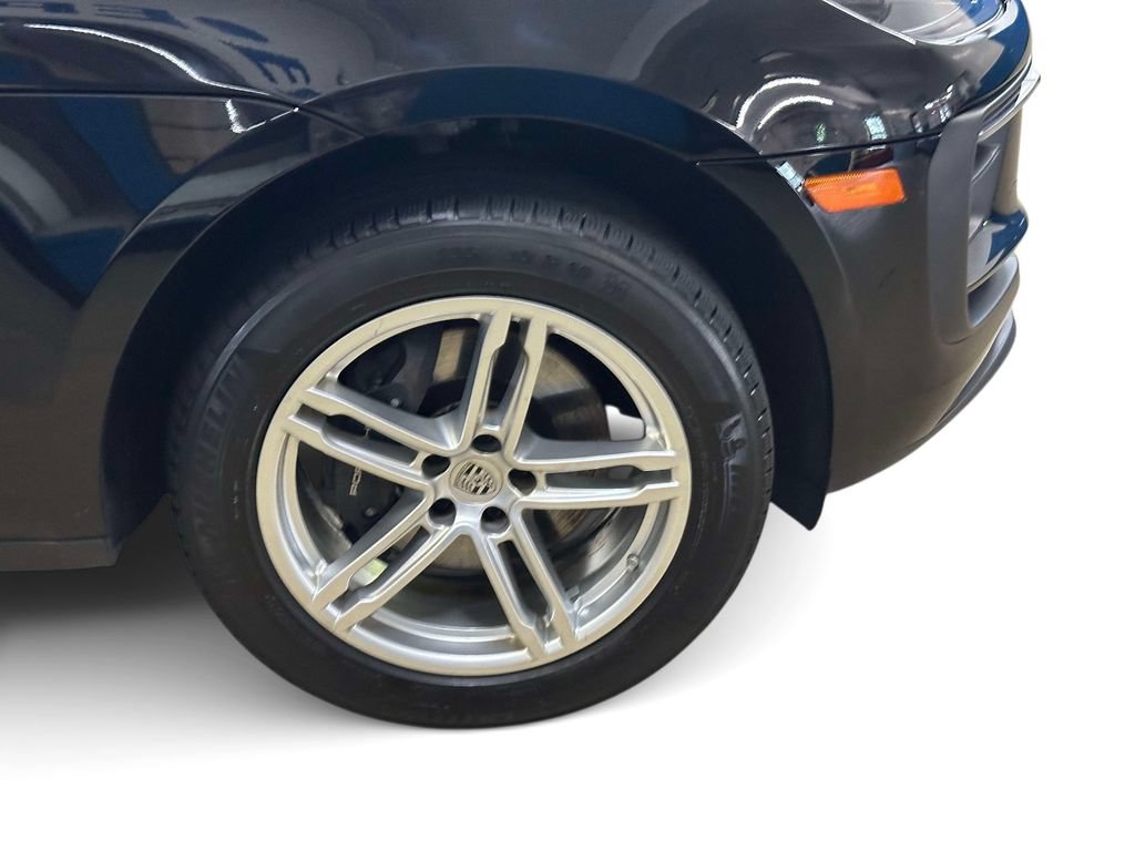 Used 2024 Porsche Macan AWD/4WD image 21