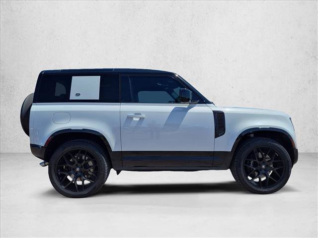 Used 2023 Land Rover Defender 90 V8 AWD/4WD image 4