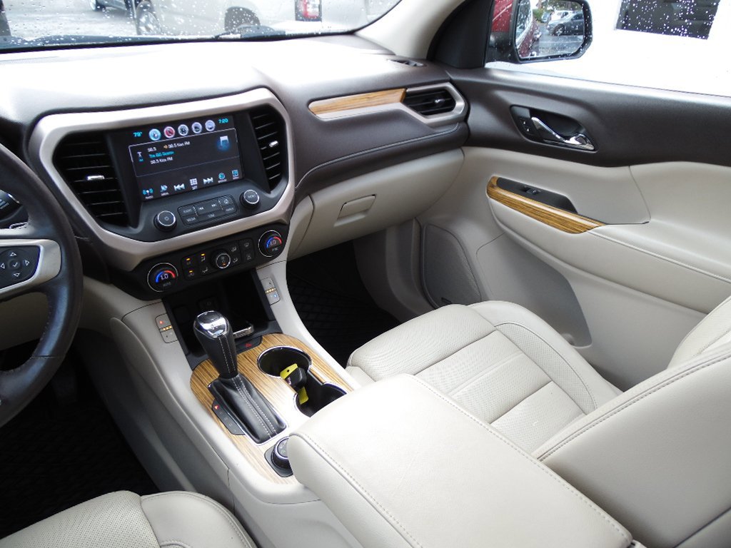 Used 2017 GMC Acadia Denali w/ Technology Package image 10