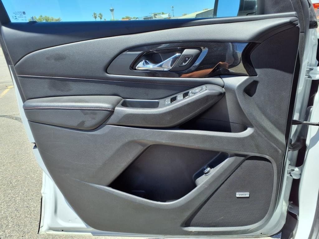 Used 2022 Chevrolet Traverse RS image 21