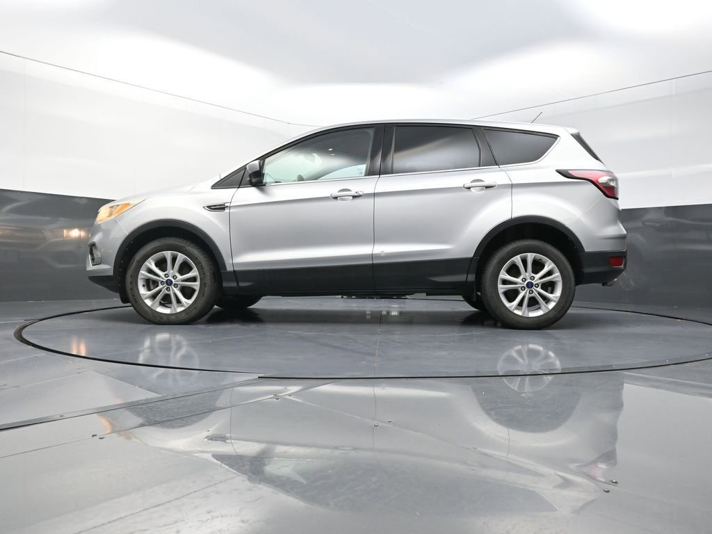 Used 2017 Ford Escape SE image 26