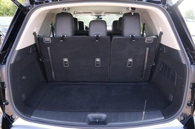 Certified 2025 Nissan Pathfinder SL FWD image 7